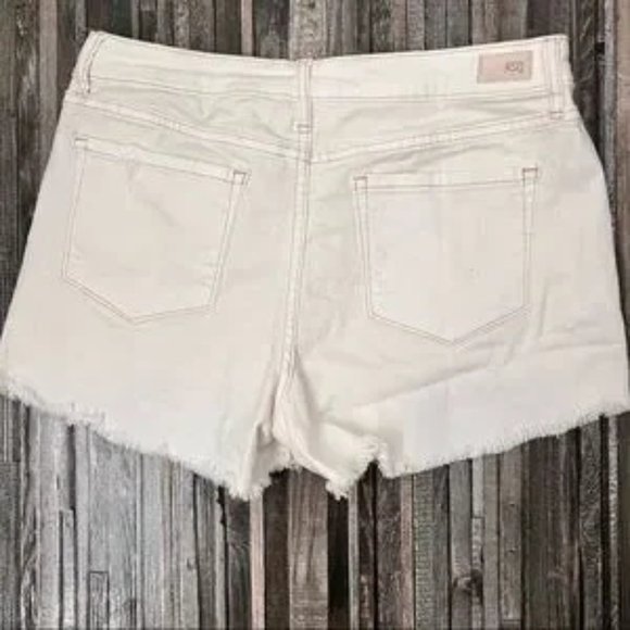 RSQ off white vintage high rise distressed shorts - Picture 4 of 5